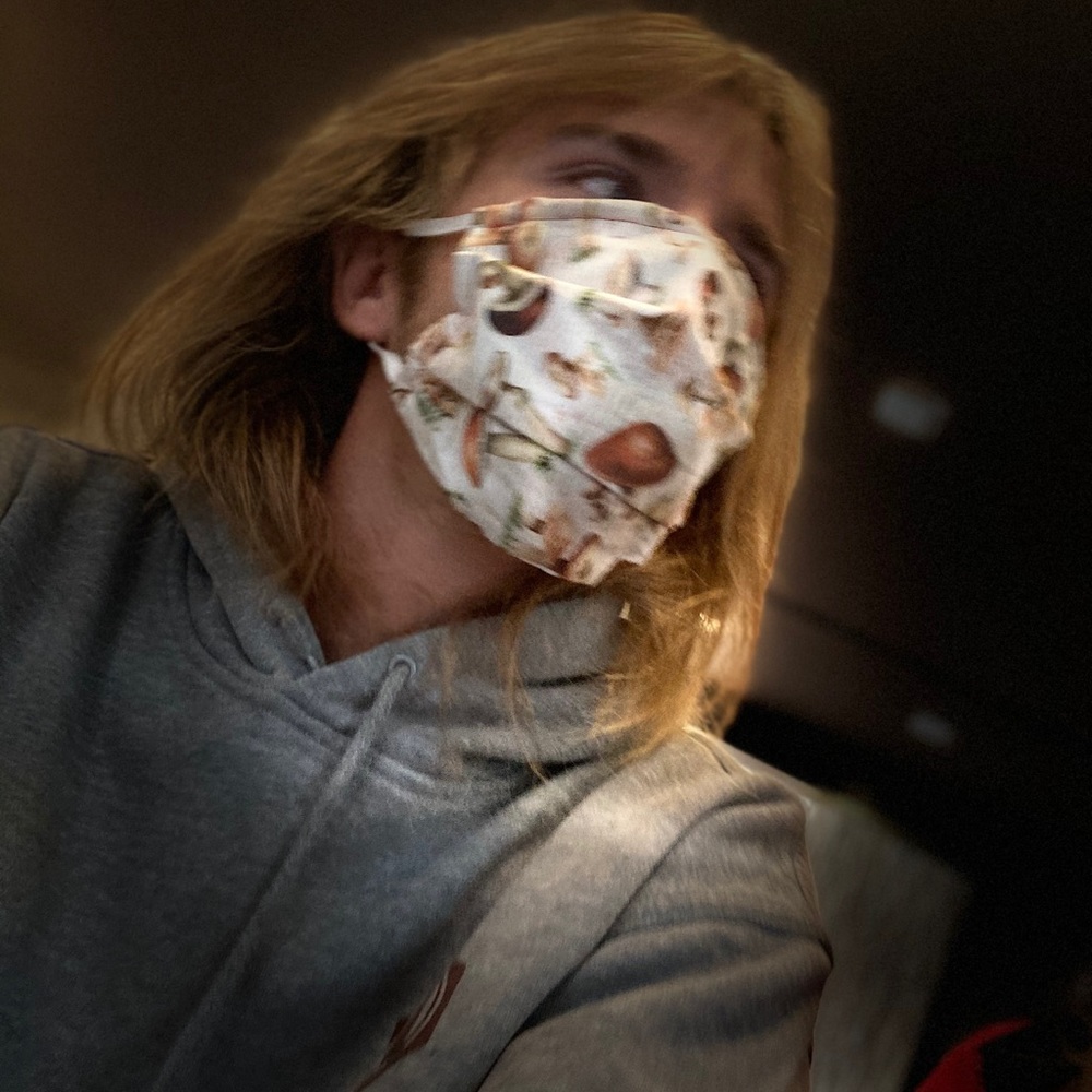 Meet your Posher, Devin